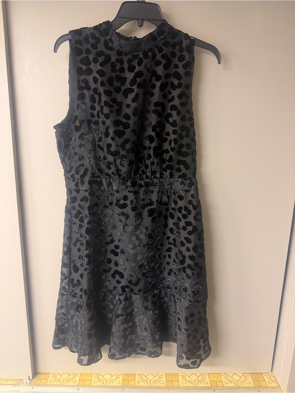 Women's Black Velvet Leopard-Print Sleeveless Dress - Ann Taylor